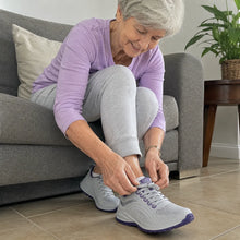 Lade das Bild in den Galerie-Viewer, FeelFree Slip-On – Orthopädische Komfort-Sneaker | Reinschlüpfen & schmerzfrei durch den Tag