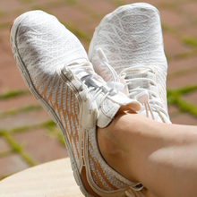 Lade das Bild in den Galerie-Viewer, Florax Fit – Ergonomische &amp; gesunde Barfußschuhe für mehr Bewegung &amp; Gewichtsverlust
