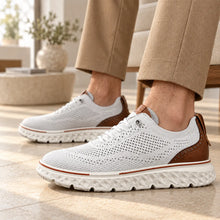 Lade das Bild in den Galerie-Viewer, FeelFree Gentleman – orthopädischer Herren-Komfortschuh | federleicht, dämpfend &amp; einfach anzuziehen
